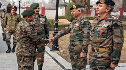 Northern Army Commander reviews situation along LOC in Kashmir valley